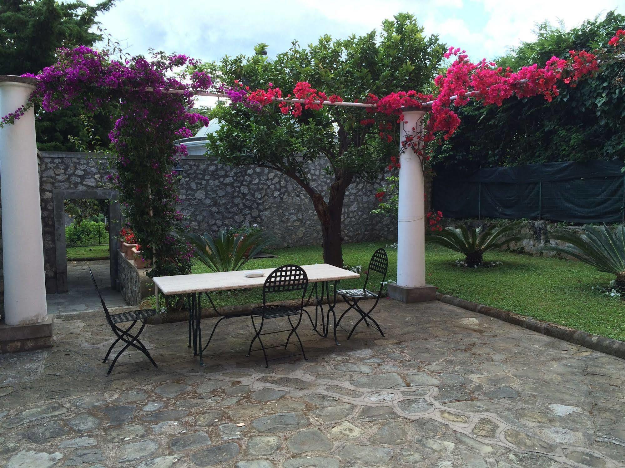 Capri Villa Bismarck Exterior foto